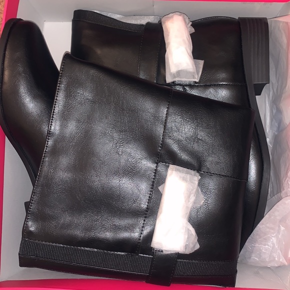 Black Riding Boots - Picture 4 of 6